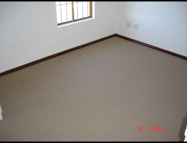 2 bed property to rent in MILNERTON RURAL